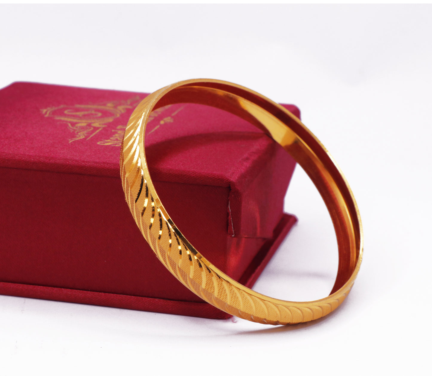 Gold Color Wave Pattern Kada