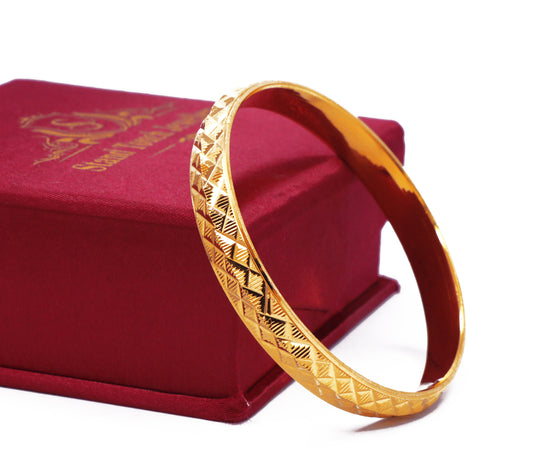 Gold Color X-Pattern Kada