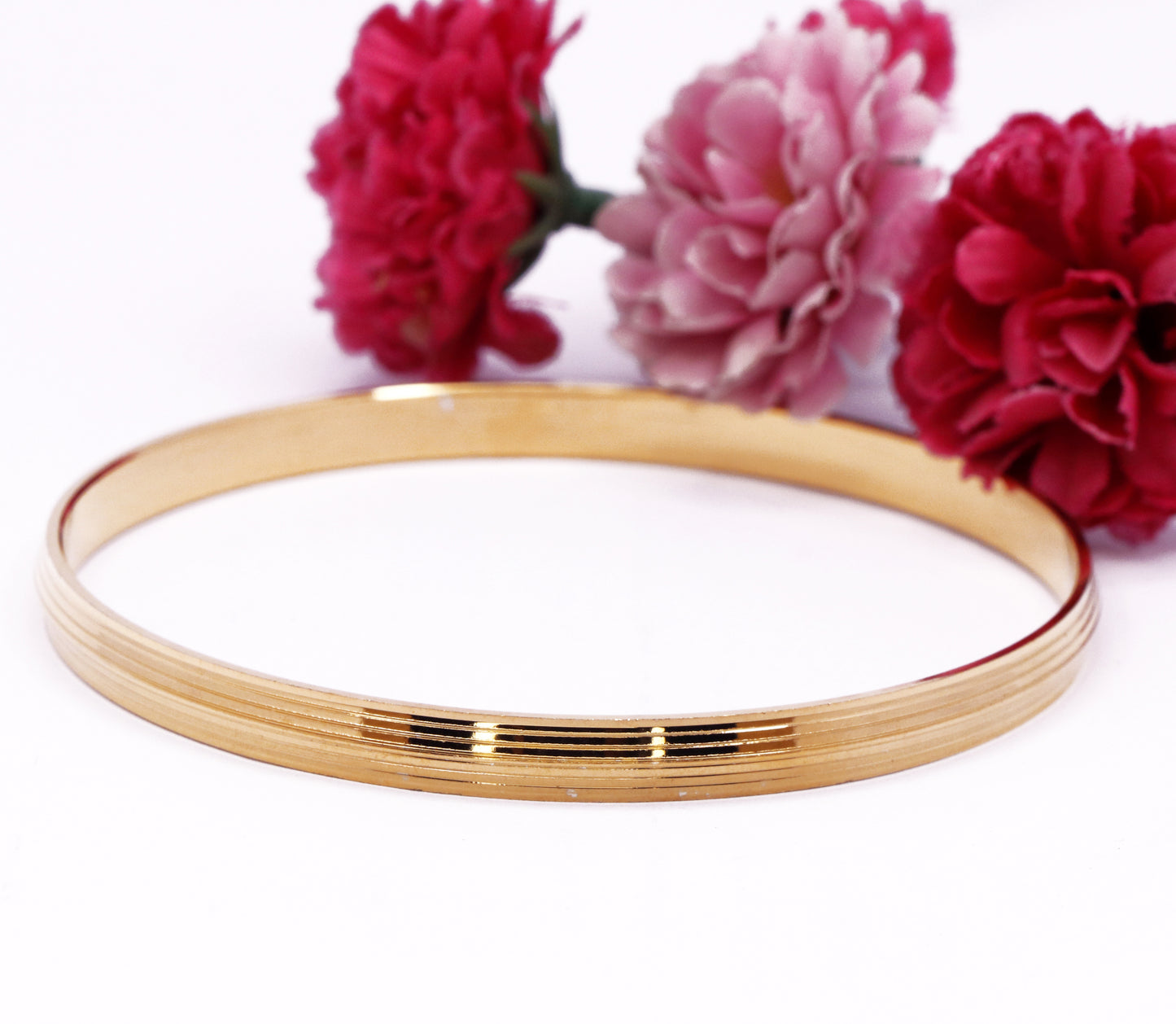 Gold Color Minimalistic Pattern Kada