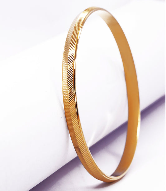 Gold Color Half Parallel Line Pattern Kada