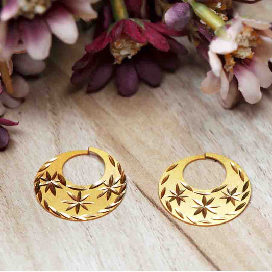 Gold color Textured Earring