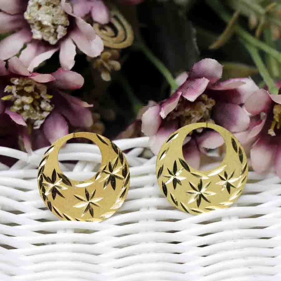 Gold color Textured Earring