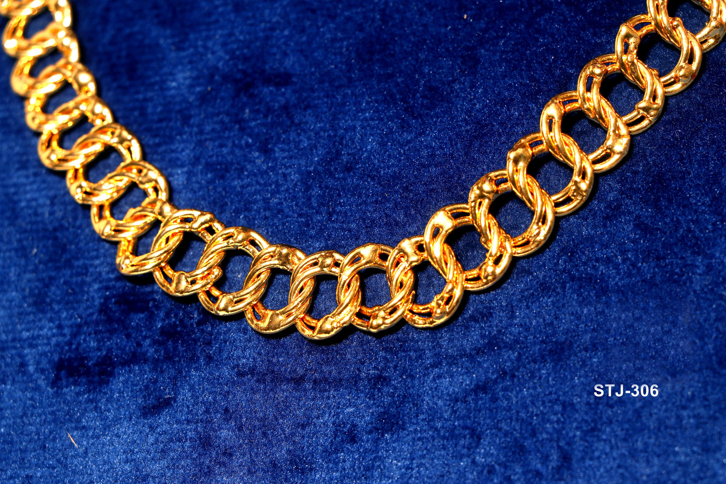 Gold-Toned Interlinked Chain for Men - Durable and Versatile Men's Accessory