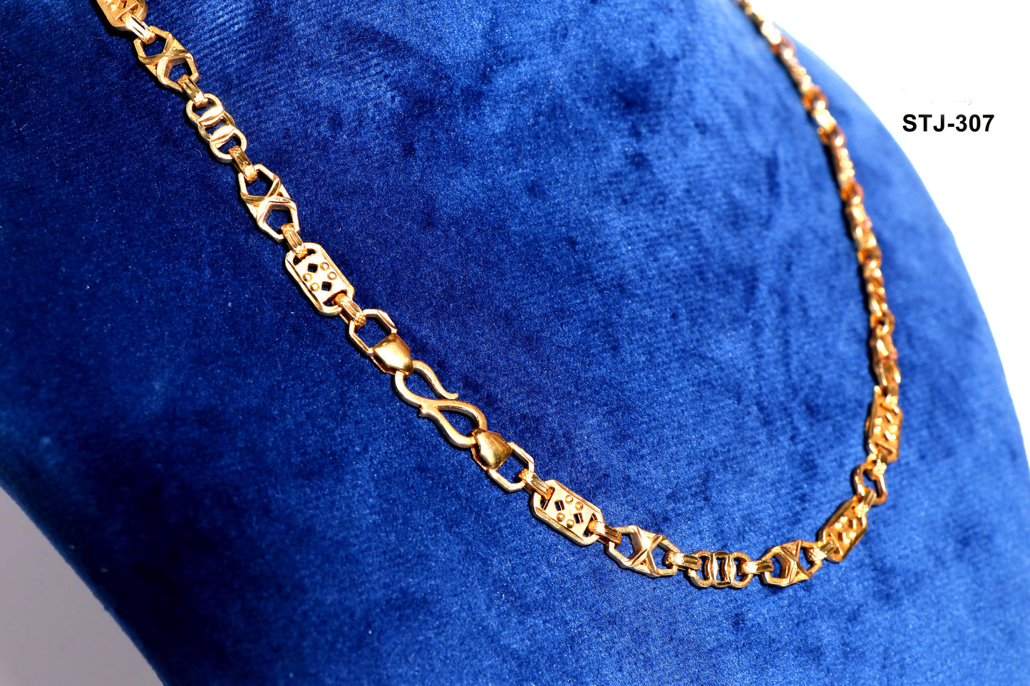 Gold-Toned Geometric Chain for Men - Unique and Stylish Men's Accessory