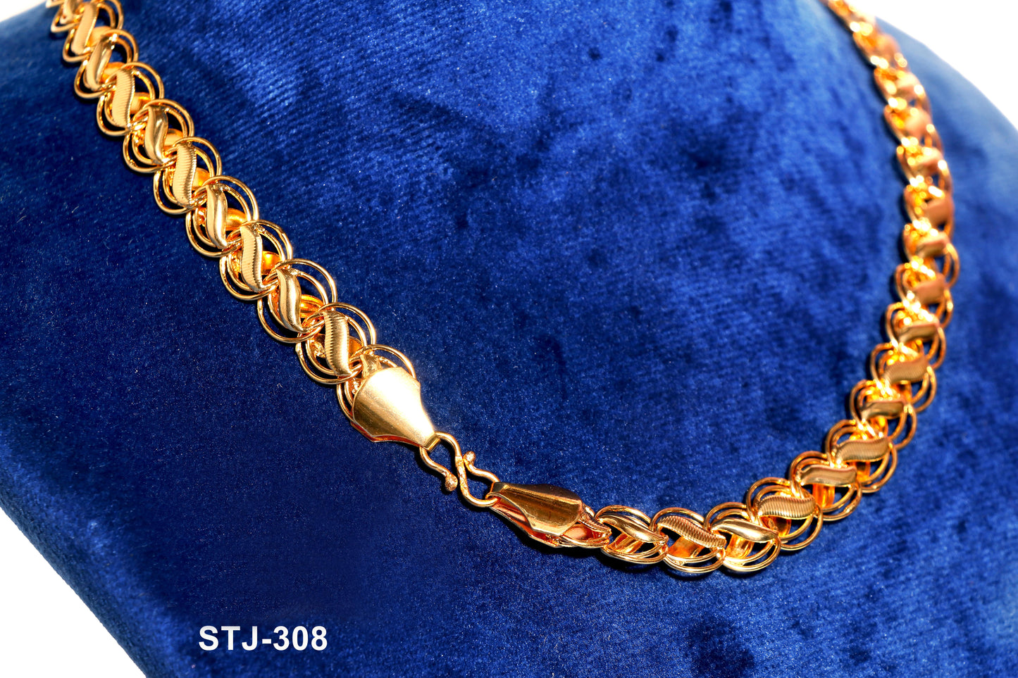 Gold-Toned Double-Loop Chain for Men - Intricate Men's Accessory with Secure Clasp