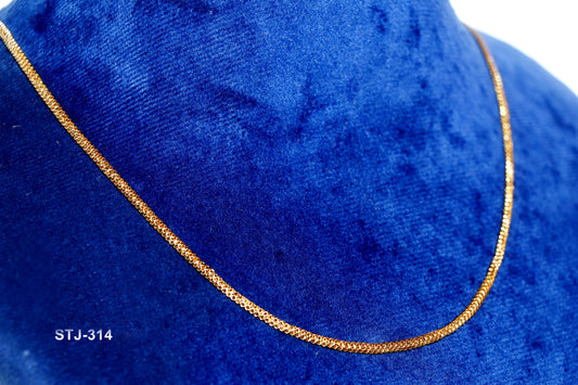 Minimalist Men's Chain in Gold Finish - Sleek Men's Accessories for Everyday Wear