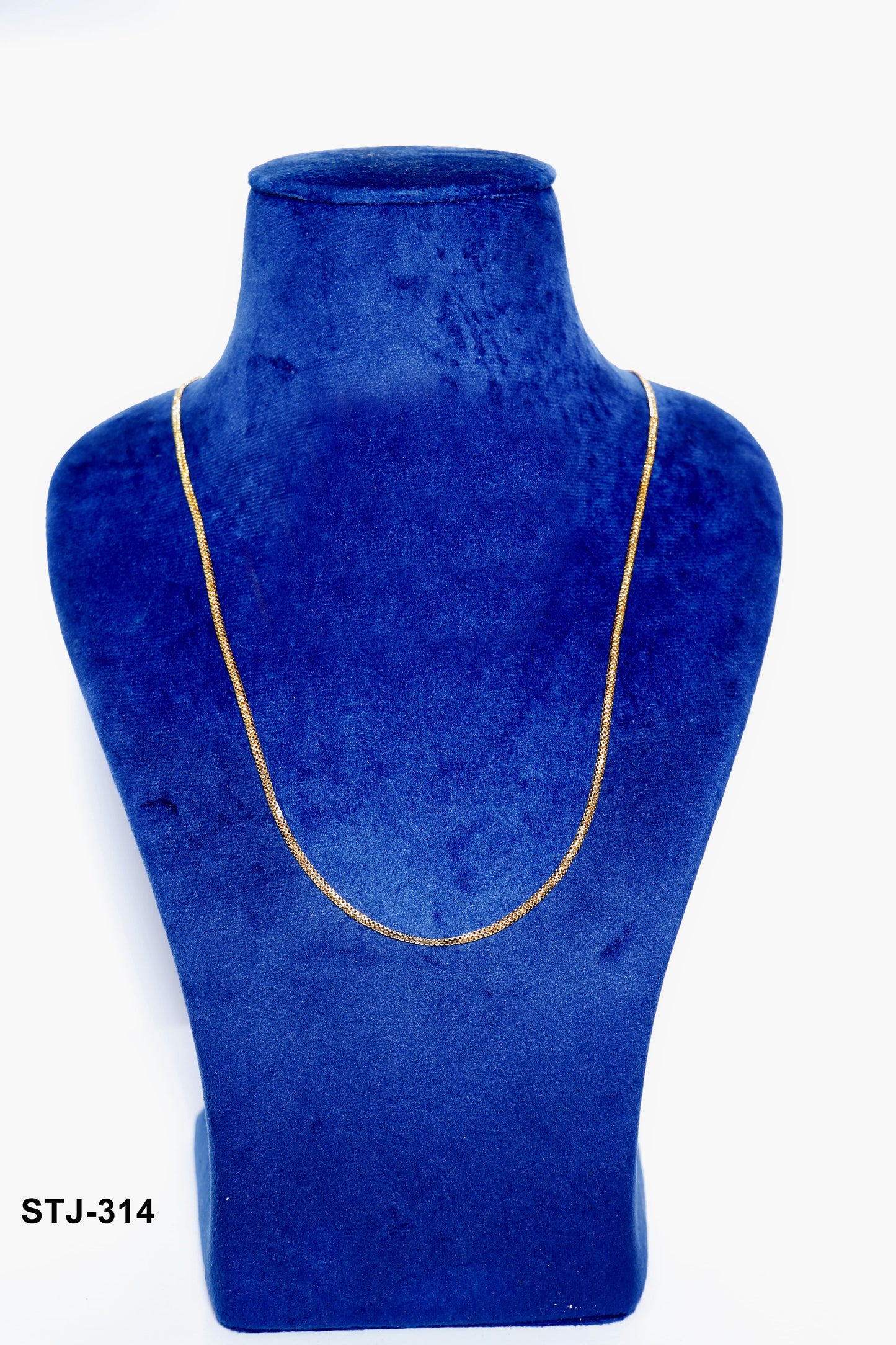 Minimalist Men's Chain in Gold Finish - Sleek Men's Accessories for Everyday Wear